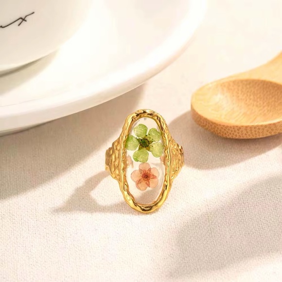 18K Gold Plated Adjustable Floral Ring - Picture 5 of 6